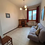 Ladirosa - A 50 M Dalla Appartamento