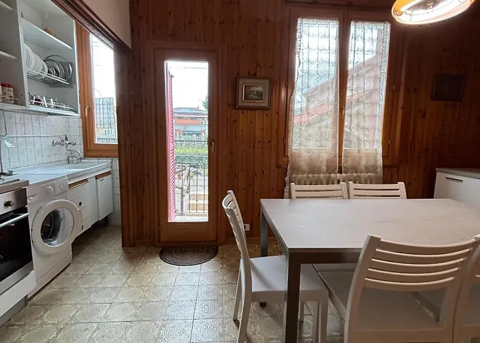 Ladirosa - A 50 M Dalla Civitanova Marche